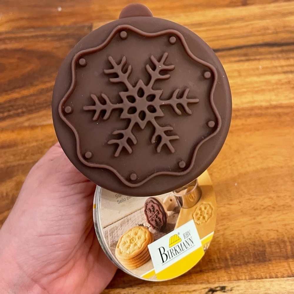Holiday Baking Gift Set Cookie Cutters, Snowflake Cookie Stamp and Spatula New. - Picture 8 of 14